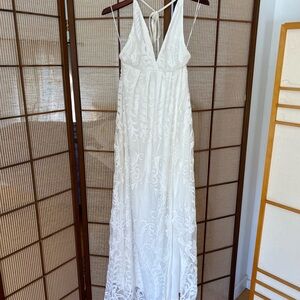 White size 2 beach maxi/ wedding dress, elastic waist, Fit me size 6. New w/tags